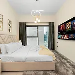 Luxurious Apartments In Burj Royale With Led Burj Khalifa Views Opposite Dubai Mall