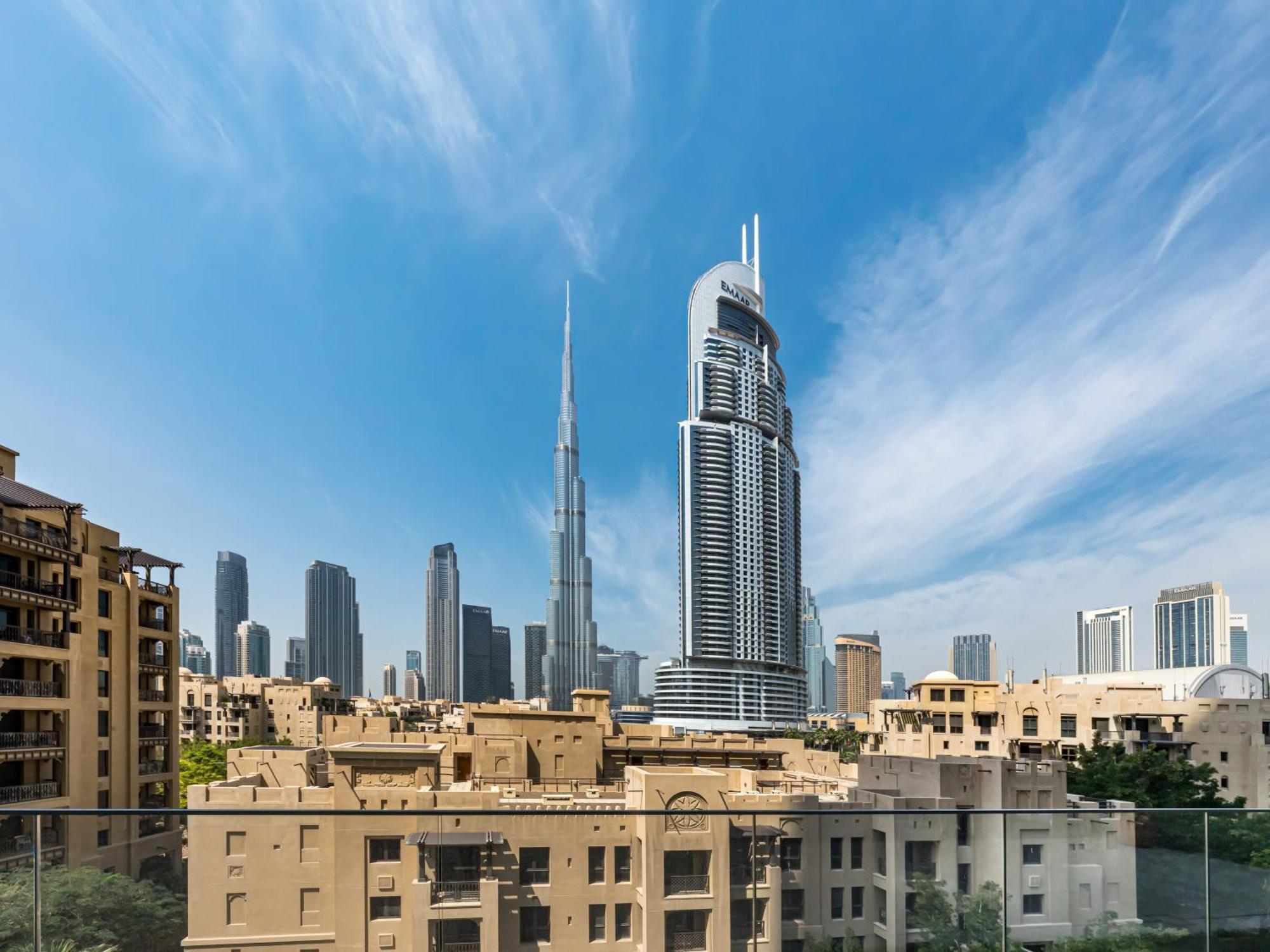 Apartment Luxurious In Burj Royale With Led Burj Khalifa Views Opposite Mall *