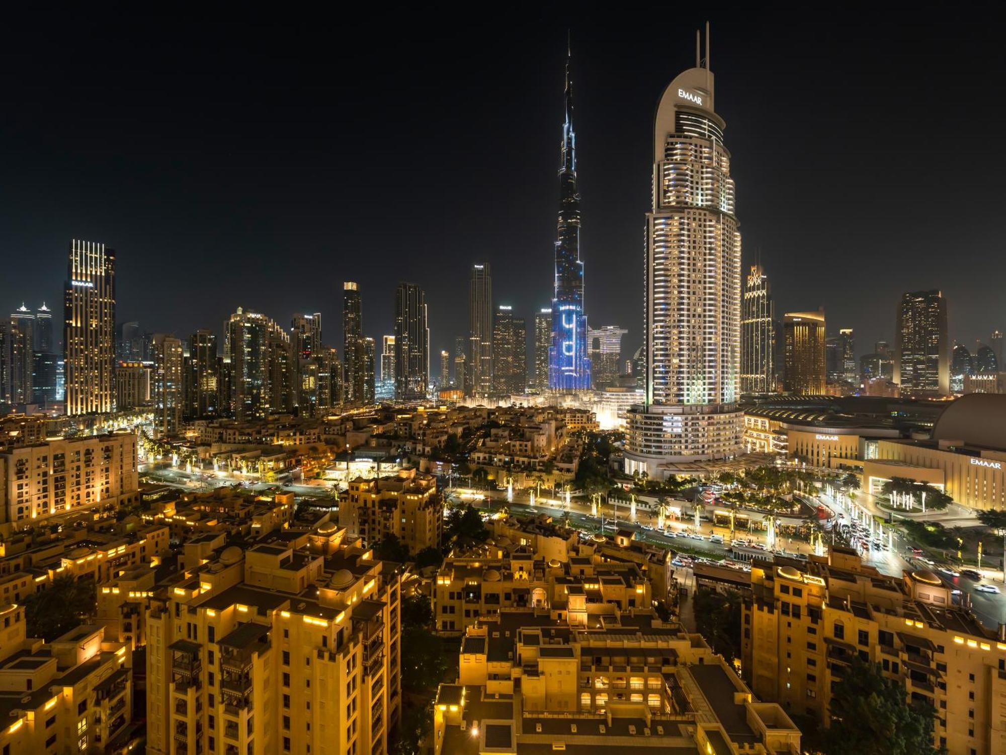 Apartment Luxurious In Burj Royale With Led Burj Khalifa Views Opposite Mall *
