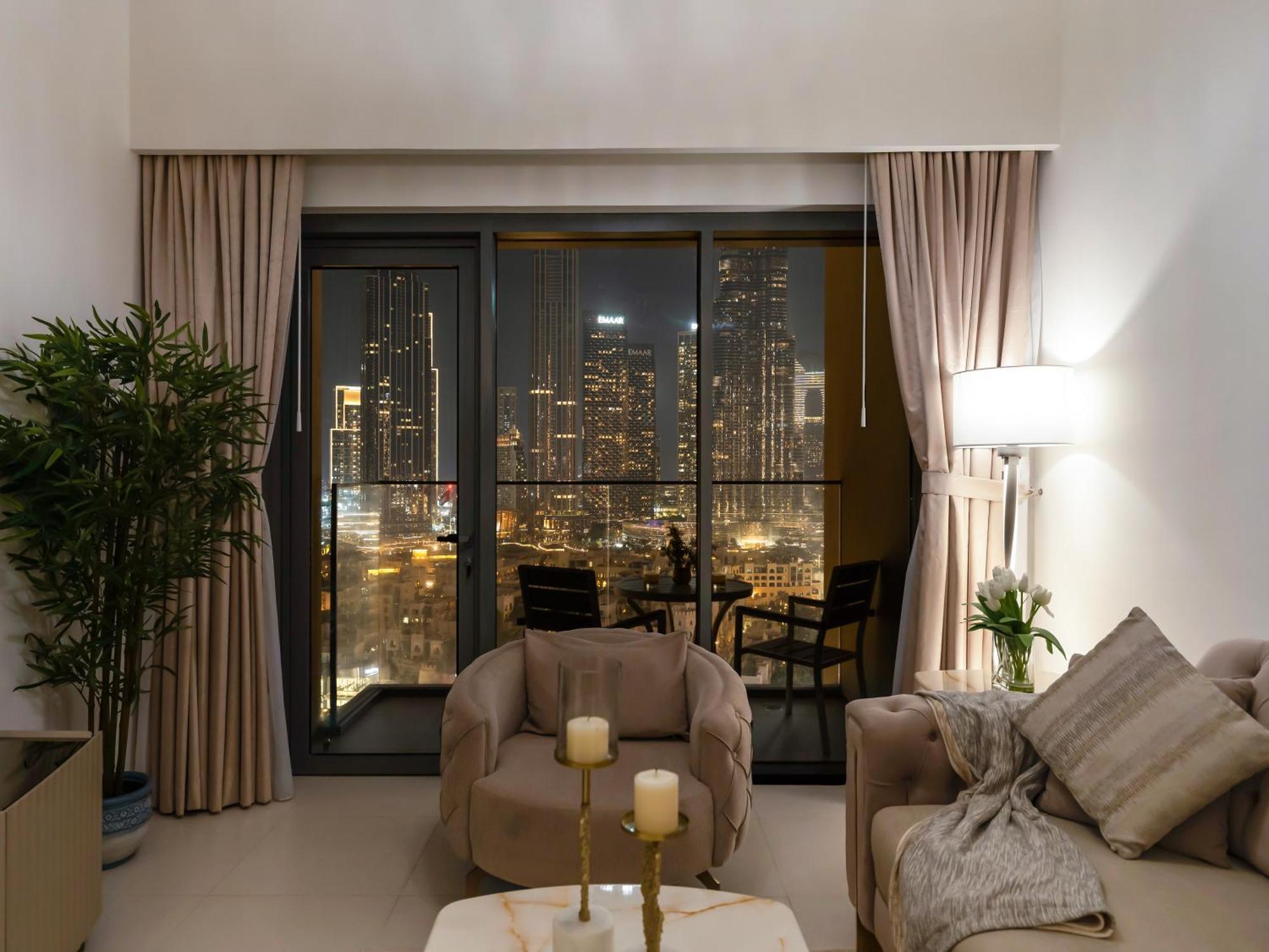 Apartment Luxurious In Burj Royale With Led Burj Khalifa Views Opposite Mall