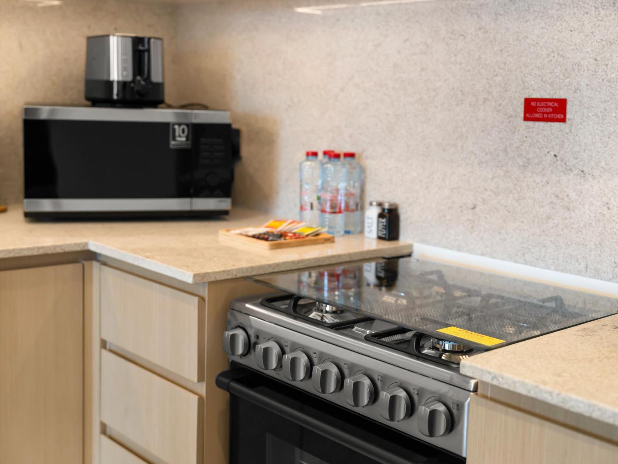 Luxurious In Burj Royale With Led Burj Khalifa Views Opposite Mall Apartment Dubai