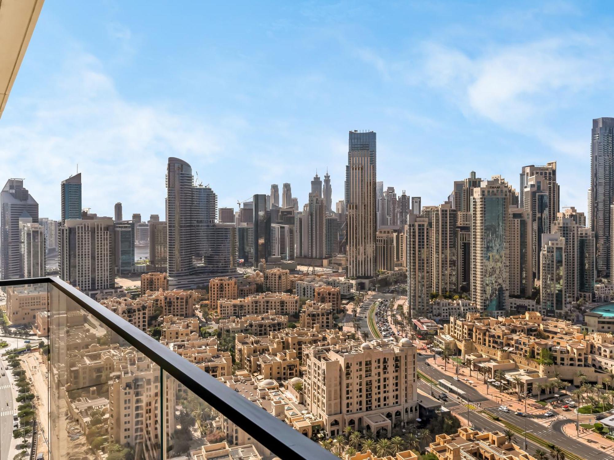 Luxurious In Burj Royale With Led Burj Khalifa Views Opposite Mall Apartment
